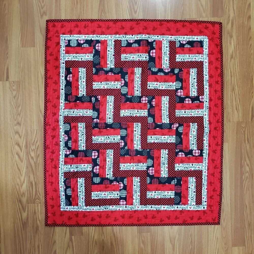 Handmade Mickey Minnie‎ Mouse Patchwork Crib Wall Quilt Throw Blanket 35